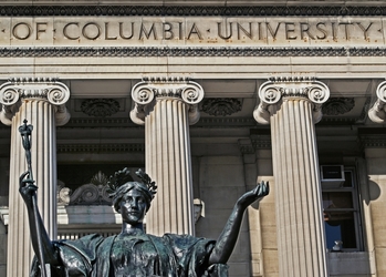Jumătate de milion de dolari pentru o diplomă universitară în America. Top cele mai scumpe 10 universități din SUA