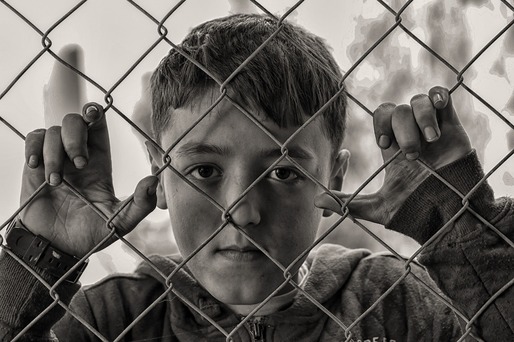 Copiii români, cei mai expuși riscului de sărăcie și excluziune socială din UE