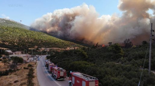 Grecia emite o alertă pentru risc ridicat de incendii. Pompierii se confruntă cu focare în mai multe zone ale țării