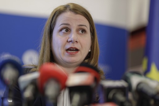Peste 800 de școli în șantier, anunță Ligia Deca, cu trei zile lucrătoare înainte de începerea cursurilor. Ministra nu spune nimic despre câte unități de învățământ nu-și vor putea primi elevii în prima săptămână