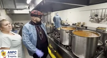 VIDEO Piedone anunță ce a găsit în bucătăriile marilor spitale. Un director trebuie să vină la sediul ANPC 