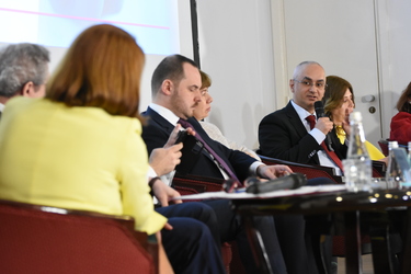 VIDEO Profit Health.forum - Daniel Bran, președinte APMGR: Fabricile de medicamente generice din România au nevoie ca autoritățile să susțină în UE simplificarea directivei apelor urbane uzate și reevaluarea impactului. Poate duce la creșterea costurilor 