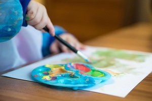 România aduce sute de educatoare și îngrijitoare din Indonezia 