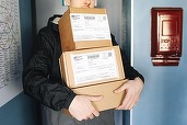 Livratorii străini din România încep să reclame că sunt hărțuiți de angajatori și concediați abuziv. Doi s-au dus la proces și au primit și reparații morale. Cum au trăit și lucrat