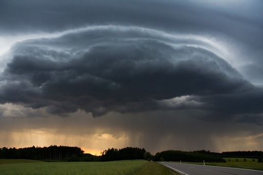Alertă meteo în toată țara - Cod Galben de furtuni 