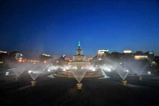 Spectacolele de apă, muzică și lumini de la Fântânile Urbane din Piața Unirii revin din 23 mai, cu o călătorie spectaculoasă în Galaxia Filmelor Legendare
