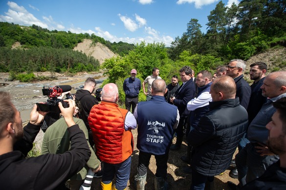 VIDEO&FOTO Nicușor Dan, la Salina Praid: Să vină Corpul de Control!
