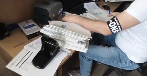 Tensiune - Angajații caselor de pensii amenință cu blocarea totală