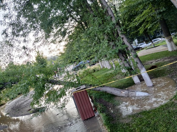 FOTO ANUNȚ Avarie în Drumul Taberei