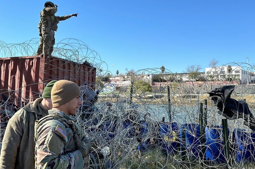 ULTIMA ORĂ ANUNȚ Servici militar voluntar de 4 luni 