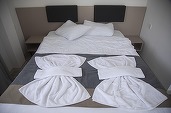 INEDIT Speriați de furturi, hotelierii de pe litoral montează...alarme în prosoape și lenjerii