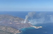 VIDEO Zeci de turiști - obligați să fugă de pe plajă cu barca, în Sardinia. Probleme și în Grecia, Turcia și Bulgaria