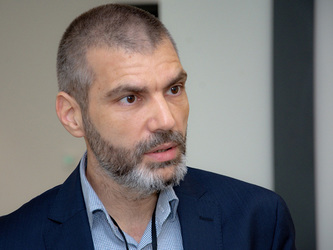 Adrian Călin, antreprenor în e-learning și tată implicat, vine cu soluții pentru educație la dezbaterea „Viitor pentru România”