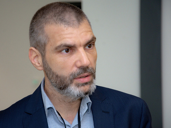 Adrian Călin, antreprenor în e-learning și tată implicat, vine cu soluții pentru educație la dezbaterea „Viitor pentru România”