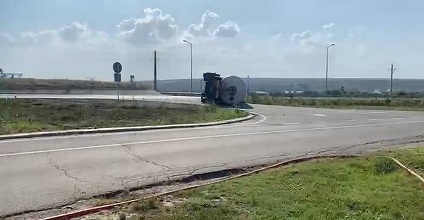 Cisternă cu gaz răsturnată pe DN 24A, zeci de oameni evacuați FOTO