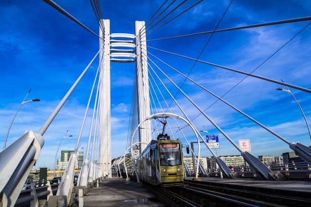 Bucureștenii, întrebați cum li se pare calitatea aerului - CHESTIONAR