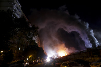 Incendiu la un depozit Antrefrig din București. Anunțul lui Raed Arafat către populație FOTO
