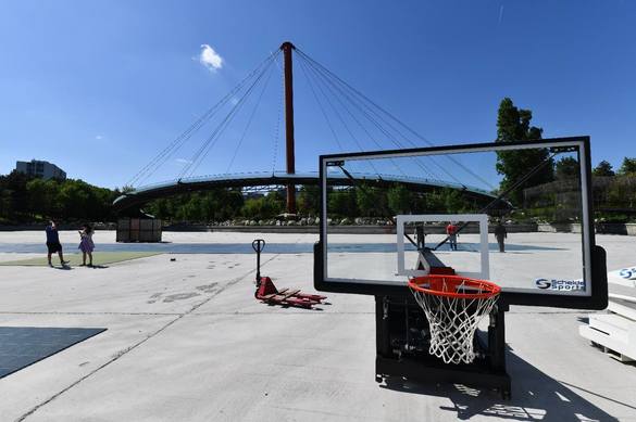 FOTO Ciucu are o nouă idee - Ridică la serele exotice din Parcul Drumul Taberei un loc pentru 
