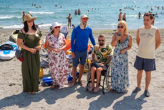 Pentru al doilea an consecutiv, Caiac SMile accesibilizează plajele pentru persoanele cu dizabilități