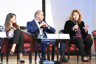 VIDEO Cum au convins părinții?. Britanicii vaccinează antigripal elevii la școală. Prof. Dr. Simin Aysel Florescu, Manager Spitalul „Victor Babeș”: Răspunsul dur: “Populația noastră este educată - Profit Health.forum