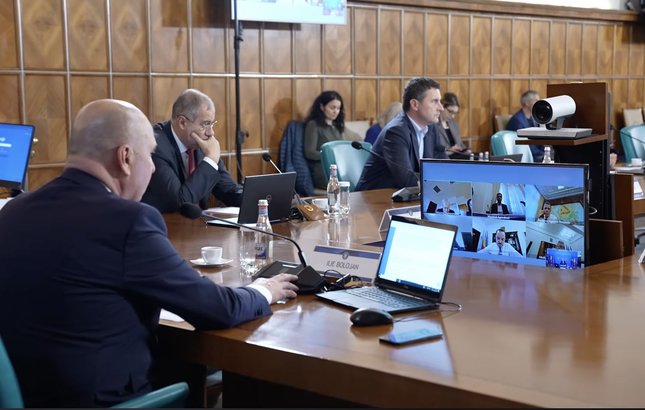 Guvernul alocă primăriilor, prin Fondul de rezervă, 320 milioane lei pentru funcționarea serviciilor sociale. Primarii au cerut peste 1 miliard lei. Executivul dă vina pe majorările salariale și inflație 