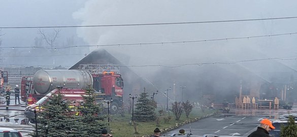 Incendiu la o pensiune din Gura Humorului. O persoană a murit FOTO