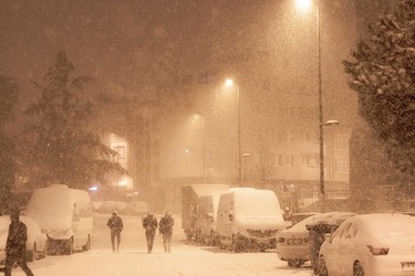 ANUNȚ METEO Vine vreme rece, cu precipitații mixte. Unde va ninge abundent