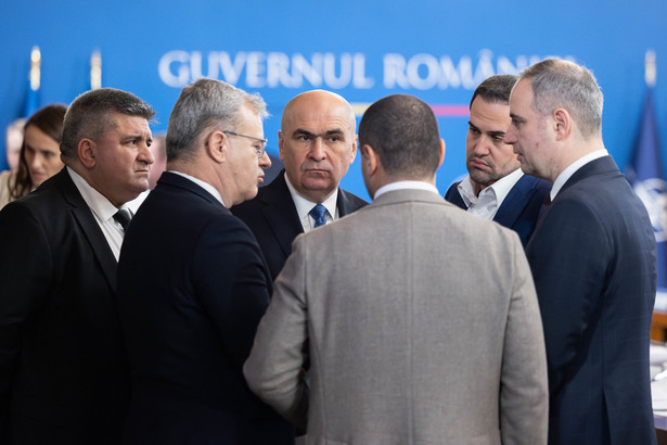 VIDEO Guvernul a adoptat noul proiect al pensiilor magistraților, pentru angajarea răspunderii în Parlament. Tranziția spre pensionarea la 65 de ani, majorată la 15 ani. Cuantumul pensiei rămâne la cel mult 70% din salariu DOCUMENT 