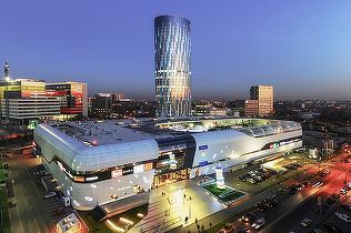 Incendiu la Promenada Mall, toate persoanele sunt evacuate