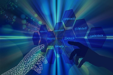 GRAFICE Românii, printre cei mai mari susținători: Competențele digitale să beneficieze de aceeași atenție la școală ca cititul, matematica și știința