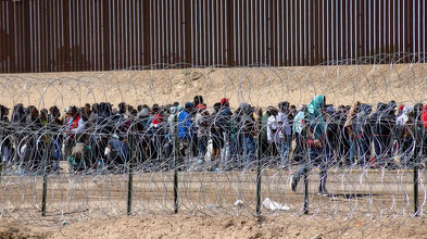 România cere la Bruxelles, cu alte 19 țări, "hub-uri de returnare" a migranților în afara UE