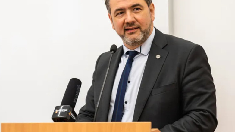 Consilierul lui Nicușor Dan: Copiii noștri nu se pot concentra, nu mai pot memora. Astea din cauza rețelelor digitale. Le trebuie limitat accesul