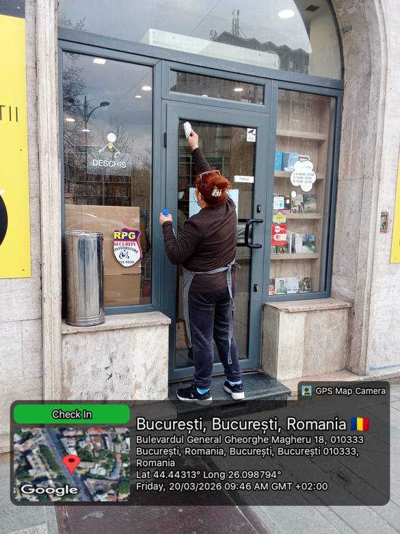 FOTO Ciucu a venit cu amenzi în centrul Bucureștiului: Spălați-vă vitrinele și firmele luminoase!