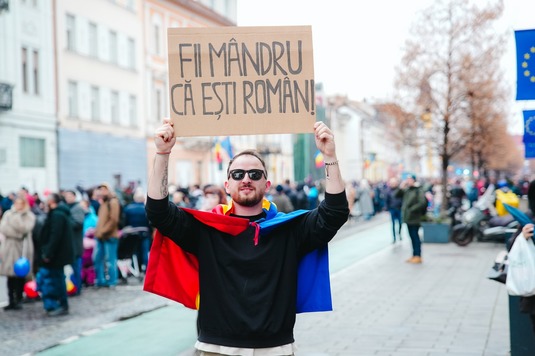 Cine are pensia de serviciu mai mare dintre militari și civili? Pensia specială națională în medie simplă: 10.000 de lei - ANALIZĂ