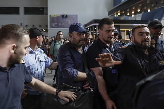 FOTO A doua parte a colecției lui Darius Vâlcov, scoasă la licitație. Anterior, lucrările de artă executate de ANAF au strâns aproape 800.000 euro
