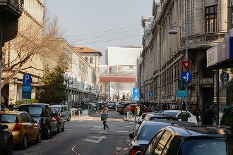FOTO Ciucu vrea să pietonalizeze alte 2 străzi, astăzi parcări cu multe mașini. Concurs de idei pentru străzile Edgar Quinet și Biserica Enei