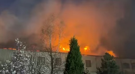 VIDEO Incendiu puternic la Mănăstirea Bistrița