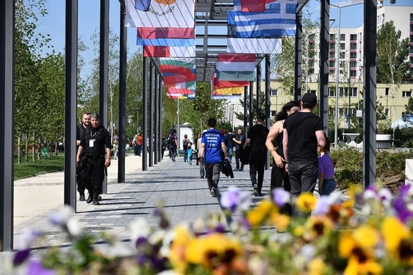 FOTO Parc nou în București, dar cu probleme care îl fac neatractiv pentru populație. Autoritățile intervin cu o reconfigurare în Parcul Timișoara nr. 10