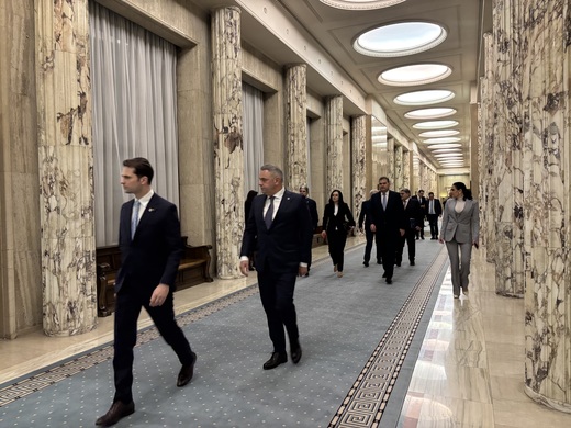 EXCLUSIV LISTA Noi salarii pentru guvernanți. Premierul va fi plătit ca șefii Parlamentului