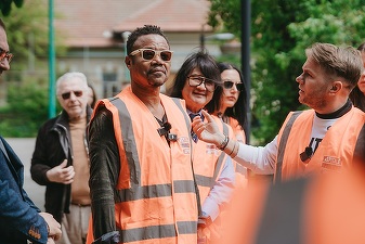 FOTO Cuba Gooding Jr, în România. A mers pe șantierul unei clinici de psihiatrie pediatrică 