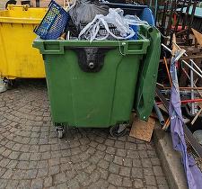 Peste 60 de orașe și comune din județul Bacău au rămas fără serviciul de salubritate. Autoritățile nu au organizat licitație pentru stabilirea unor operatori care să preia acest serviciu