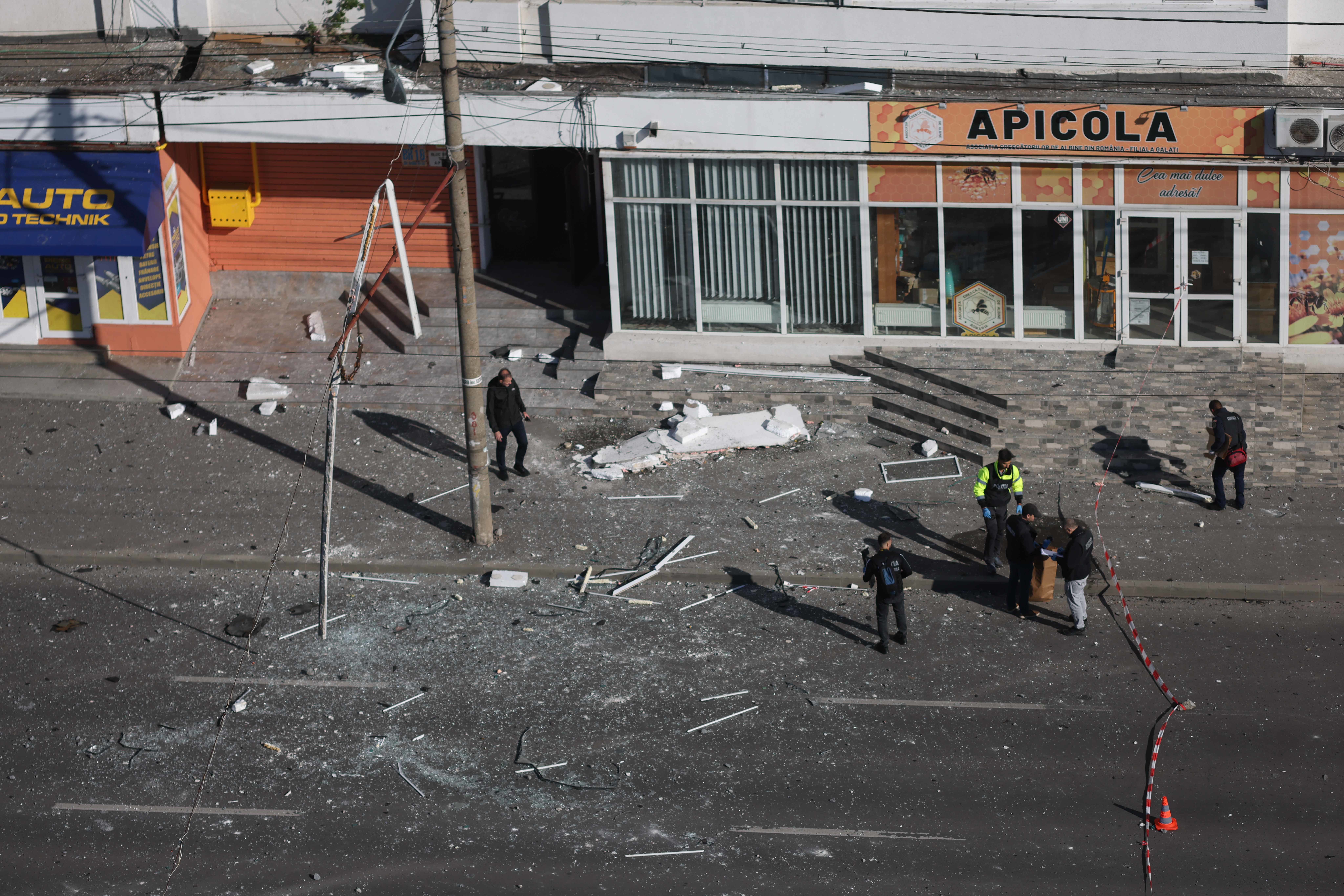 Nicușor Dan convoacă CSAT după prăbușirea unei drone pe un bloc din Galați