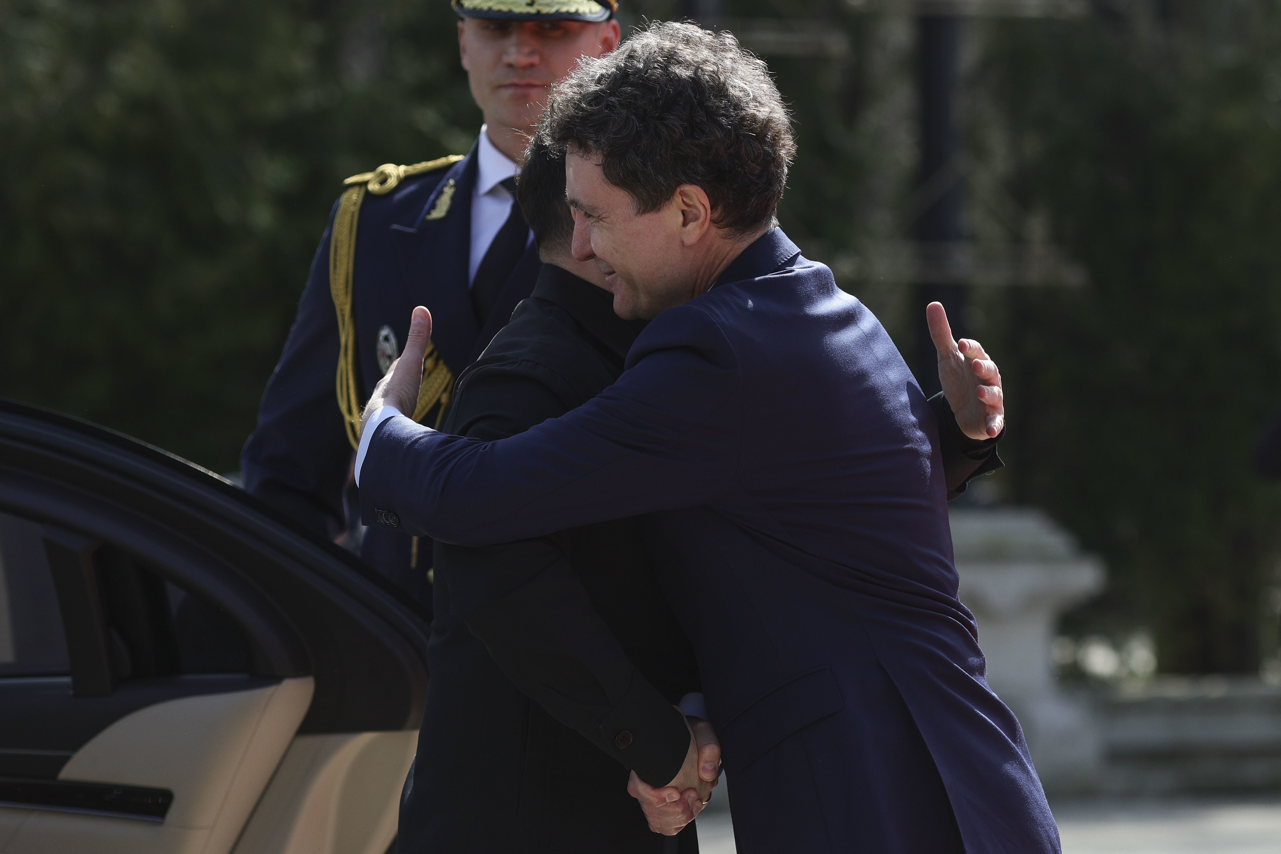 Discuție Nicușor Dan-Zelenski după blocul de la Galați lovit de drona rusească: Rusia demonstrează un dispreț complet