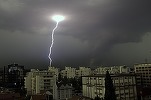 ANUNȚ METEO: Cod portocaliu până vineri dimineață în mai multe județe - instabilitate atmosferică accentuată și averse torențiale
