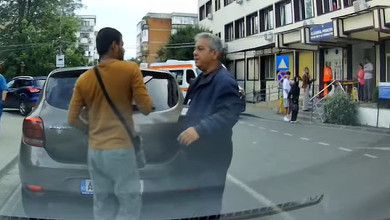 VIDEO Livrator străin, pălmuit în România de un paznic. REACȚIA PIFM