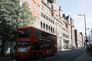 VIDEO Două trenuri s-au ciocnit în Londra
