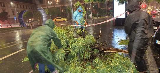 Alertă Meteo: În următoarele ore vor fi noi furtuni în capitală