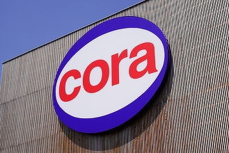 Bani UE pentru angajații concediați de Cora în Belgia și de companii auto în Spania 