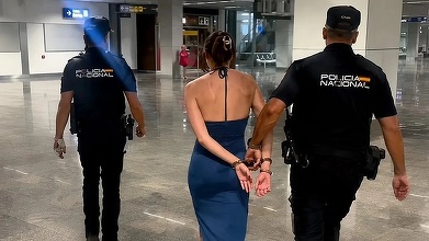 Turistă arestată după ce a încercat să plece fără să plătească nota la hotel în Spania