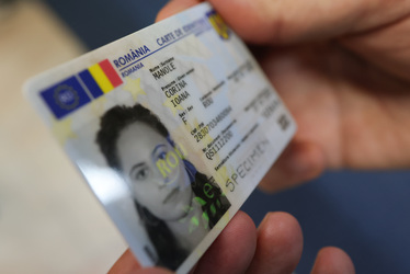 EXCLUSIV Schimbare la cartea electronică de identitate: Acordul de „primire în spațiu” poate fi trimis online, fără drum la ghișeu. MAI, pentru Profit.ro: Vom extinde serviciul și la „viza de flotant” VIDEO&FOTO